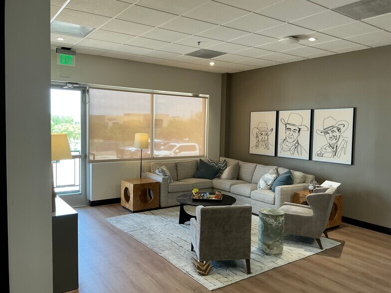 More Photos Of 481 Winscott Rd, Benbrook Office For Lease