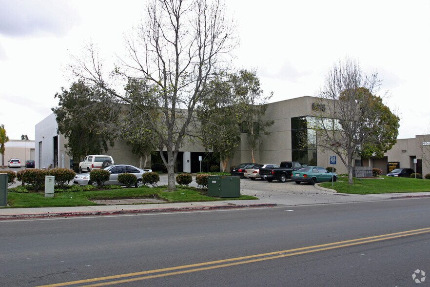 More Photos Of 8015 Silverton Ave, San Diego Manufacturing For Lease