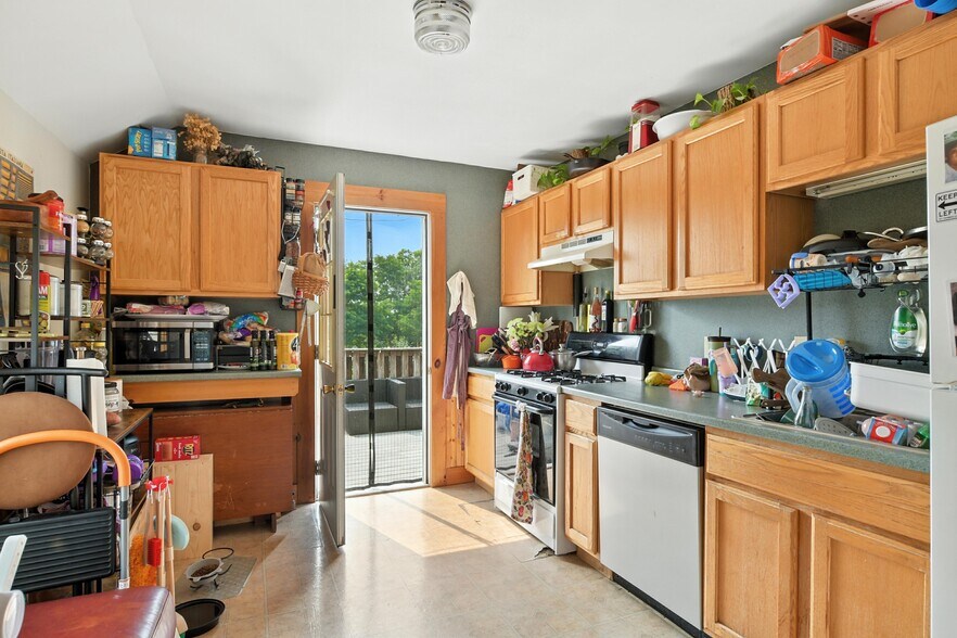 More Photos Of 11 N Main St, Belchertown Office Residential For Sale