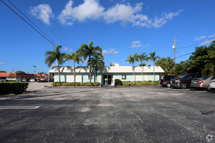 More Photos Of 605 Belvedere Rd, West Palm Beach Office For Lease