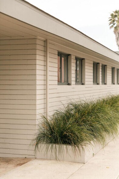 More Photos Of 790 E Santa Clara St, Ventura Office For Lease