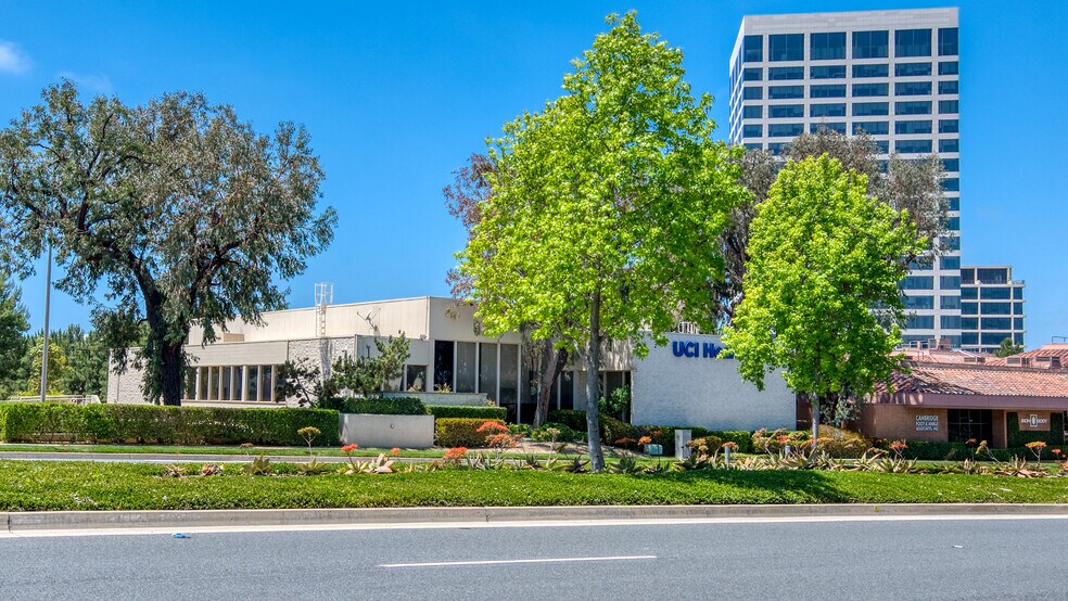More Photos Of 2161 San Joaquin Hills Rd, Newport Beach Medical For Sale