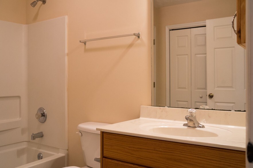 More Photos Of 3605 Sapphire Rd, Fayetteville Apartments For Sale