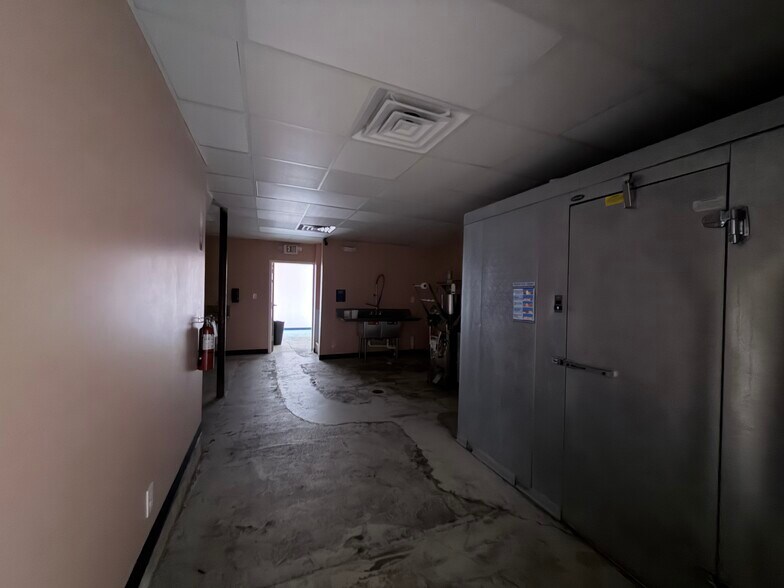 More Photos Of 3393-3437 Summer Ave, Memphis Storefront For Lease