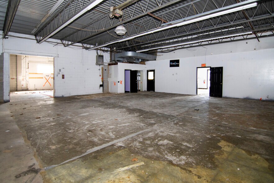 More Photos Of 1250 N Black Horse Pike, Williamstown Showroom For Sale