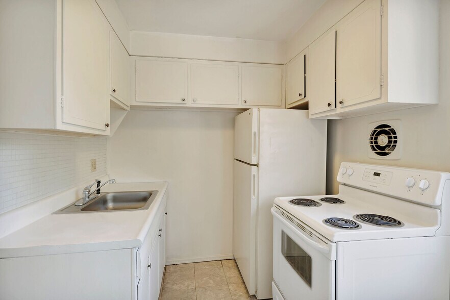 More Photos Of 3331 Parkcrest Ln, Cincinnati Apartments For Sale