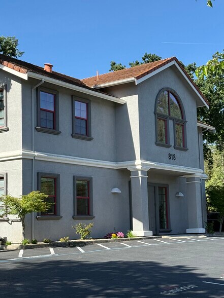 More Photos Of 818 Grayson St, Pleasant Hill Office For Lease