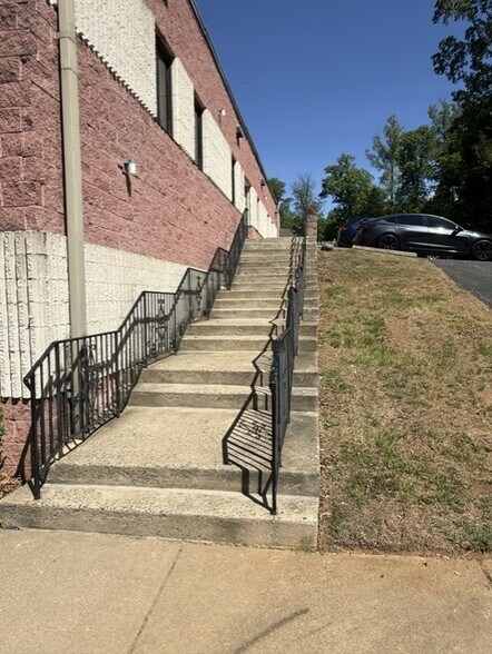 More Photos Of 2712 Richmond Hwy, Stafford Medical For Lease