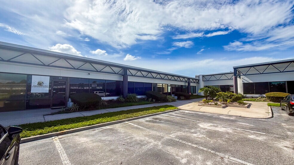 More Photos Of 11701 S Belcher Rd, Largo Light Distribution For Lease