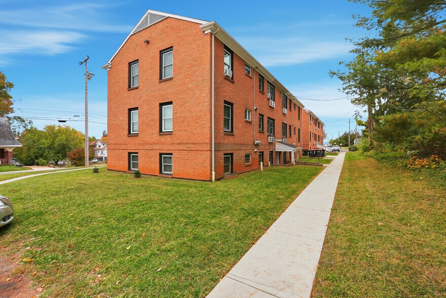 More Photos Of 1200 Liggates Rd, Lynchburg Apartments For Sale