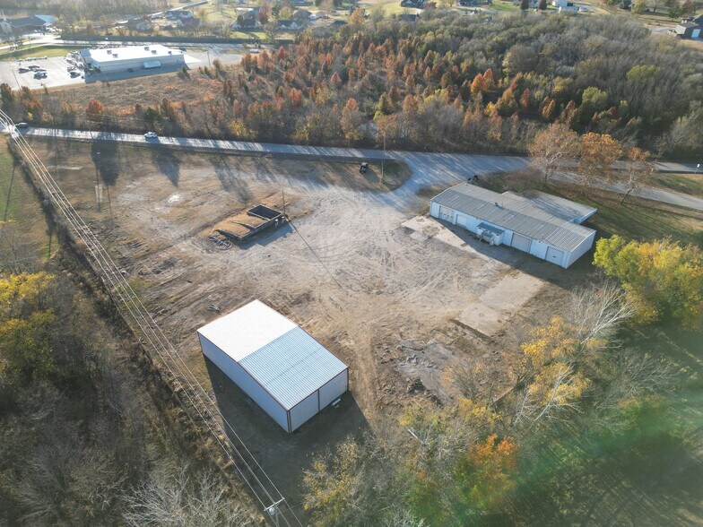 More Photos Of 28677 Amah Pkwy, Claremore Manufacturing For Lease