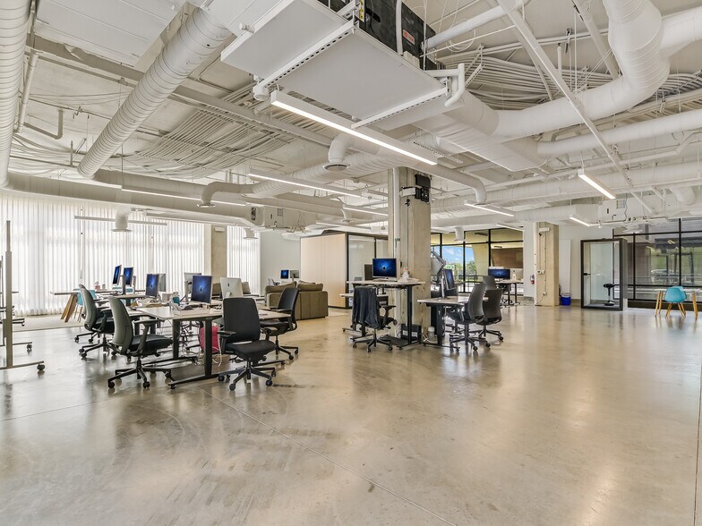More Photos Of 1800 E 4th St, Austin Apartments For Sale