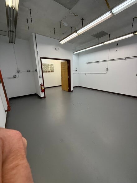 More Photos Of 369 Bradhurst Ave, Hawthorne Manufacturing For Lease