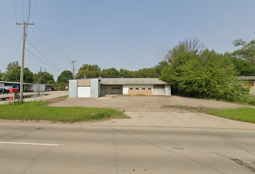 Primary Photo Of 57909 In-19, Elkhart Auto Repair For Sale