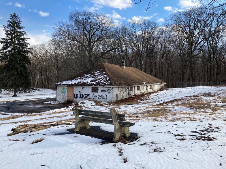 More Photos Of 525 Russell Rd, Newington Land For Sale