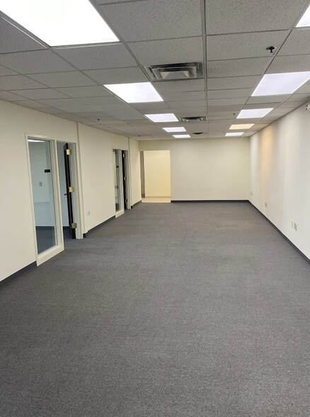 More Photos Of 137 W Commercial Ave, Moonachie Warehouse For Lease