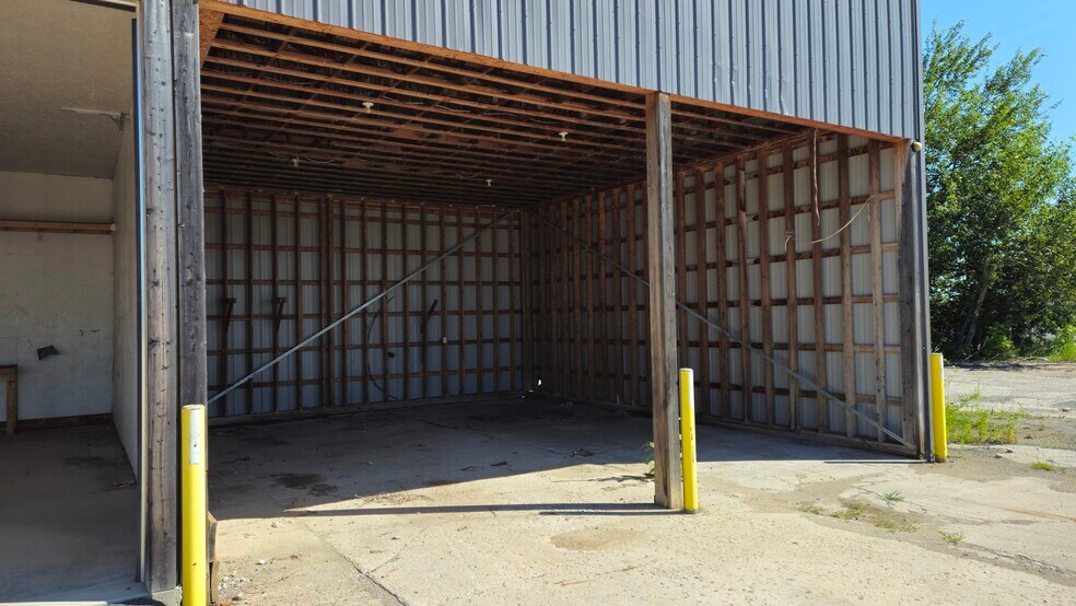 More Photos Of 482 Russett Dr, Arnprior Land For Lease