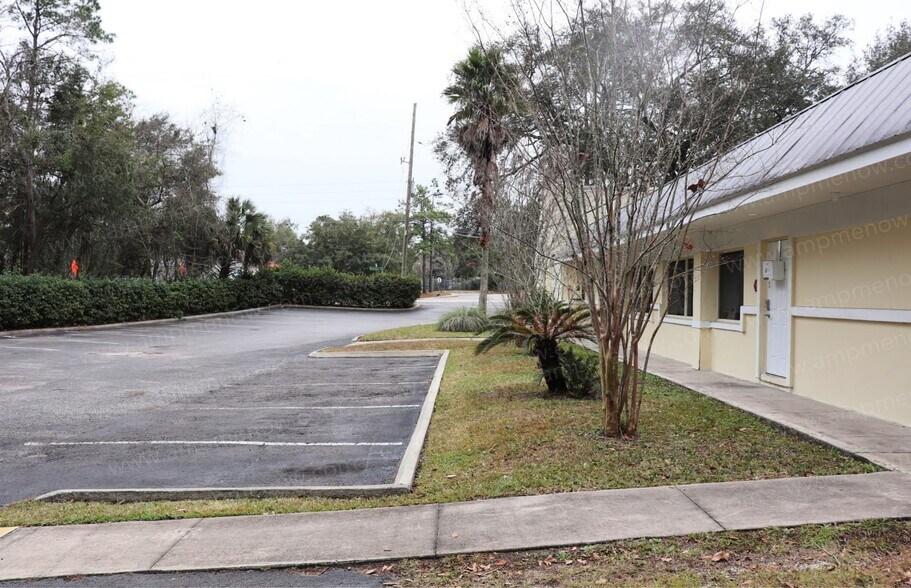 More Photos Of 8225 Normandy Blvd, Jacksonville Medical For Sale