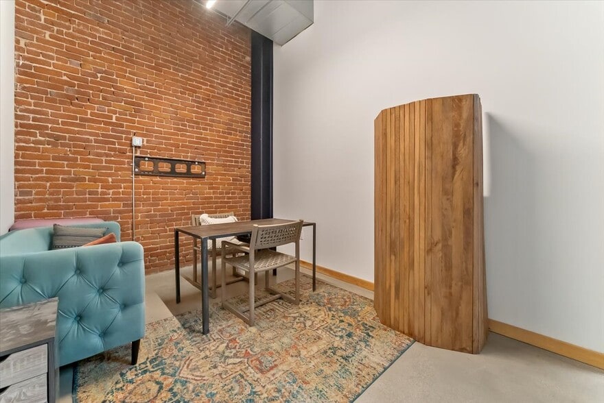 More Photos Of 308-312 S Alameda St, Los Angeles Office For Lease