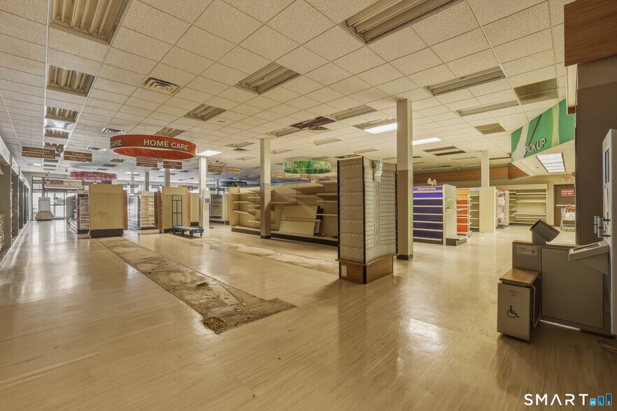 More Photos Of 3680 Main St, Stratford Freestanding For Sale