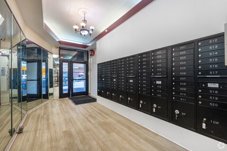 More Photos Of 710 S Broadway, Los Angeles Apartments For Lease
