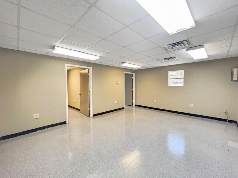 More Photos Of 3220 Money Rd, Montgomery Distribution For Lease