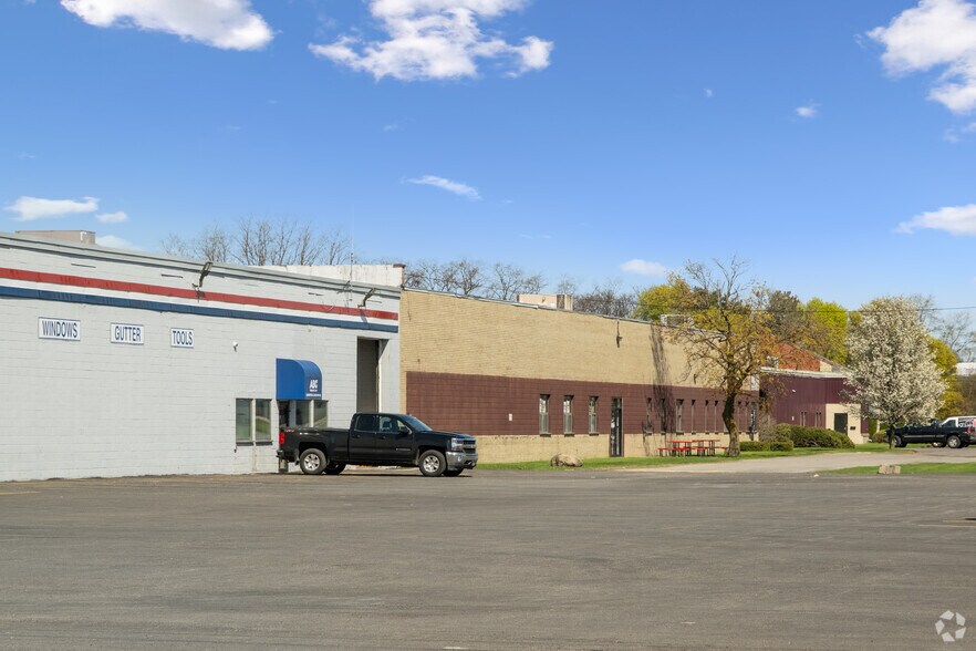 More Photos Of 1450 Lyell Ave, Rochester Warehouse For Lease