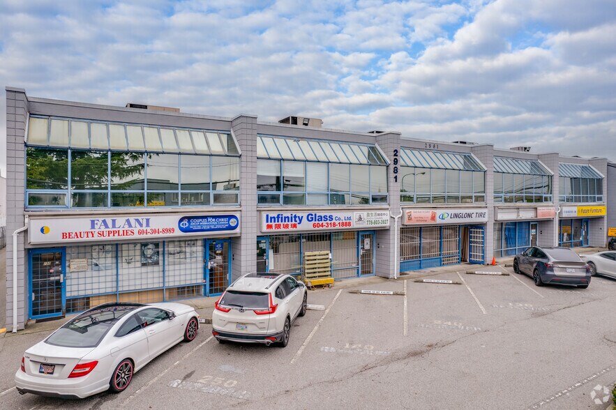 More Photos Of 2981 Simpson Rd, Richmond Showroom For Sale