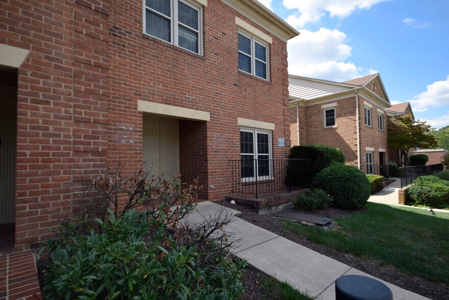 More Photos Of 7361 Mcwhorter Pl, Annandale Office For Lease