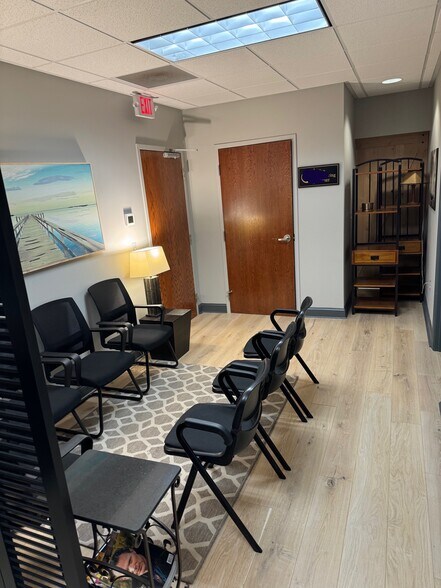 More Photos Of 3850 Bessemer Rd, Mount Pleasant Office Residential For Lease