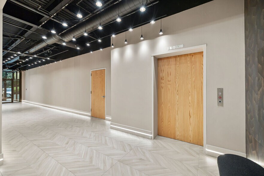 More Photos Of 560 Rt 303, Orangeburg Office For Lease