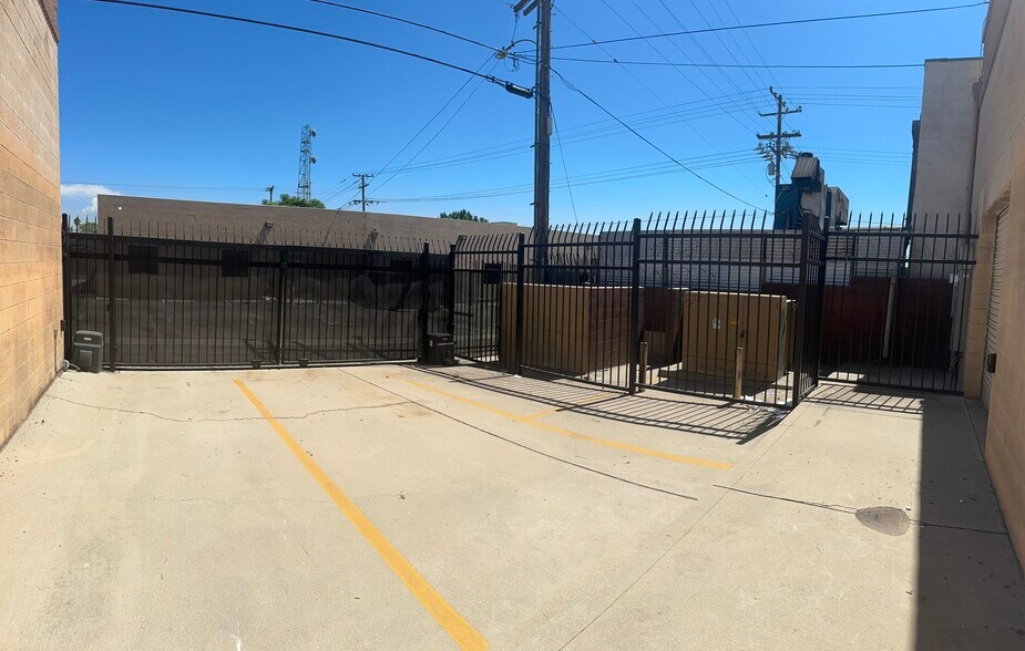 More Photos Of 229 S Olive Ave, Rialto Warehouse For Sale