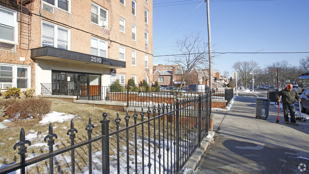 More Photos Of 2510 Ocean Pkwy, Brooklyn Apartments For Lease