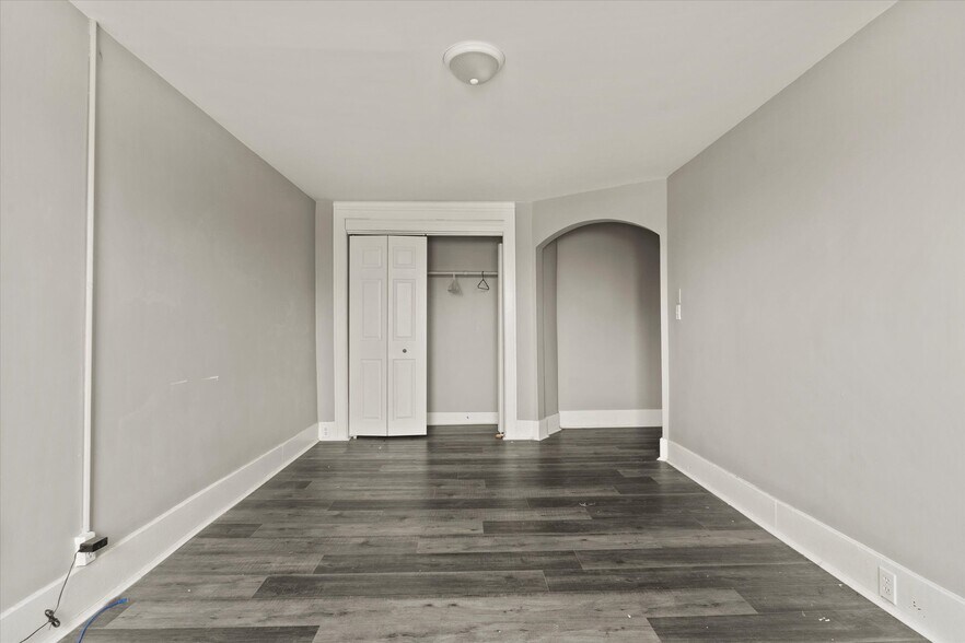 More Photos Of 581 Cataraqui St, Windsor Apartments For Sale