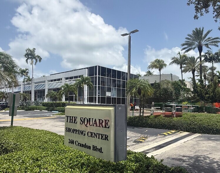More Photos Of 260 Crandon Blvd, Key Biscayne Bank For Sale