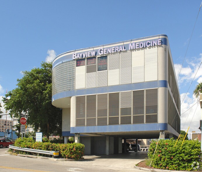 More Photos Of 4401 Tradewinds Ave, Lauderdale By The Sea Medical For Sale