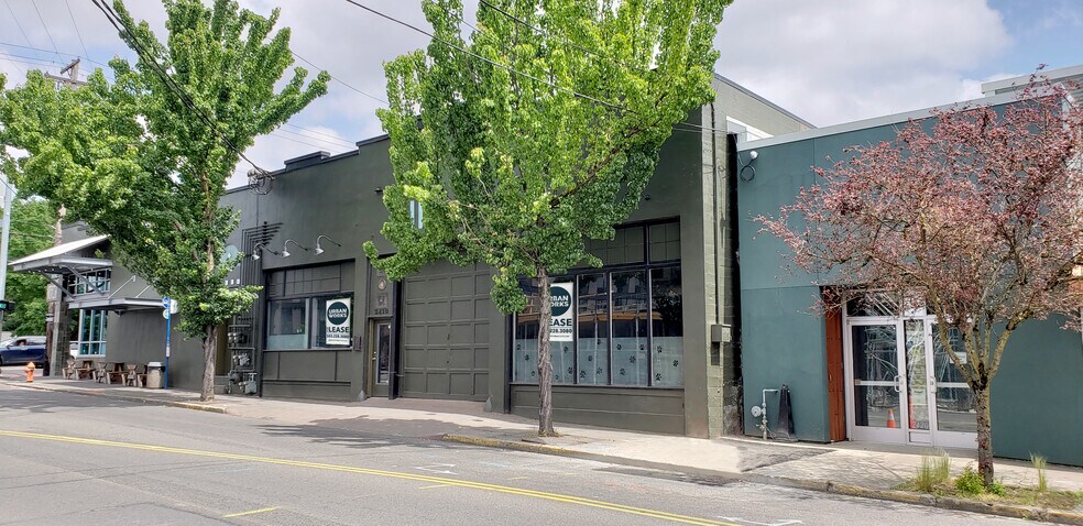 More Photos Of 5008-5026 SE Division St, Portland Storefront For Sale