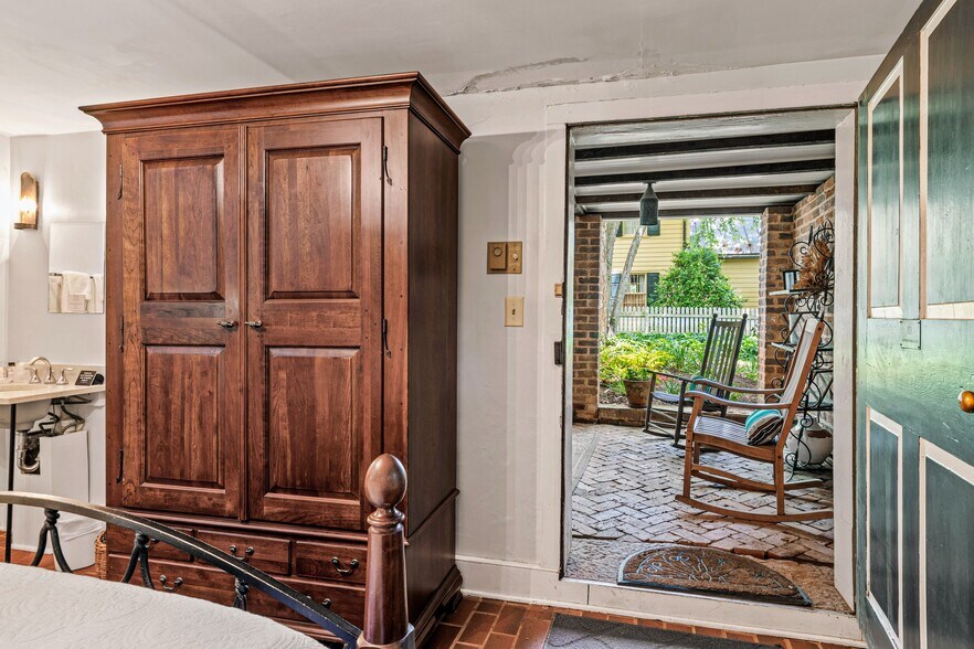 More Photos Of 803 S Main St, Winston-Salem Hospitality For Sale