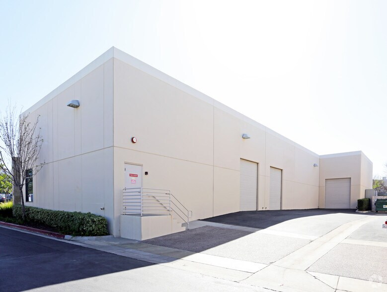 More Photos Of 26226 Enterprise Ct, Lake Forest Warehouse For Lease