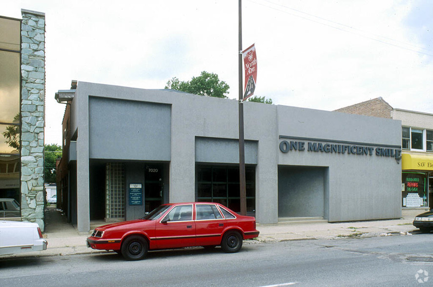 Primary Photo Of 7020-7022 W North Ave, Chicago Medical For Lease