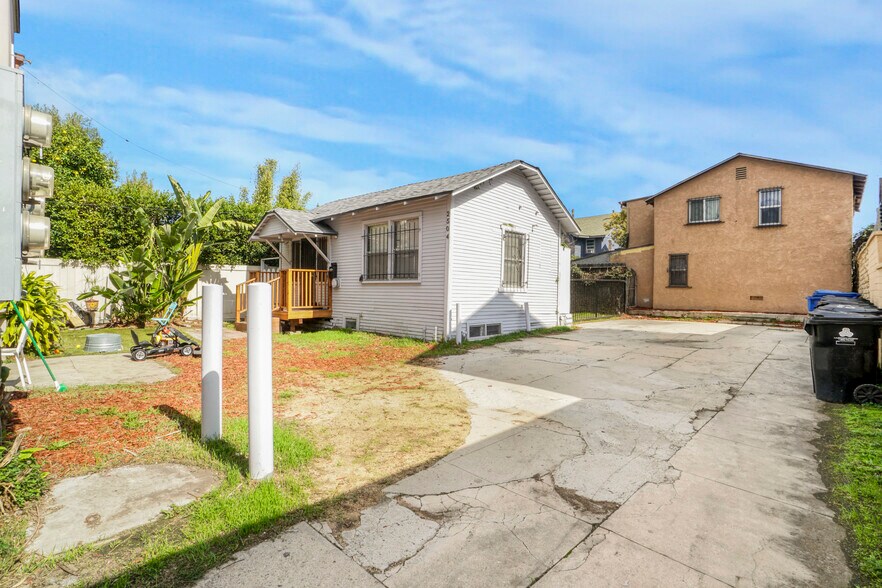 More Photos Of 2506 S Budlong Ave, Los Angeles Apartments For Sale