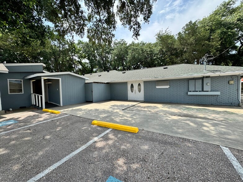 More Photos Of 12038 Bissonnet St, Houston Religious Facility For Sale