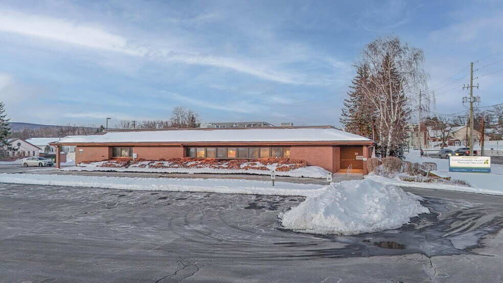 More Photos Of 200 S River St, Plains Medical For Sale