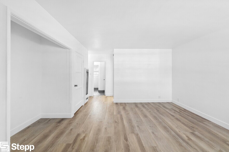 More Photos Of 4130 E 10th St, Long Beach Apartments For Sale