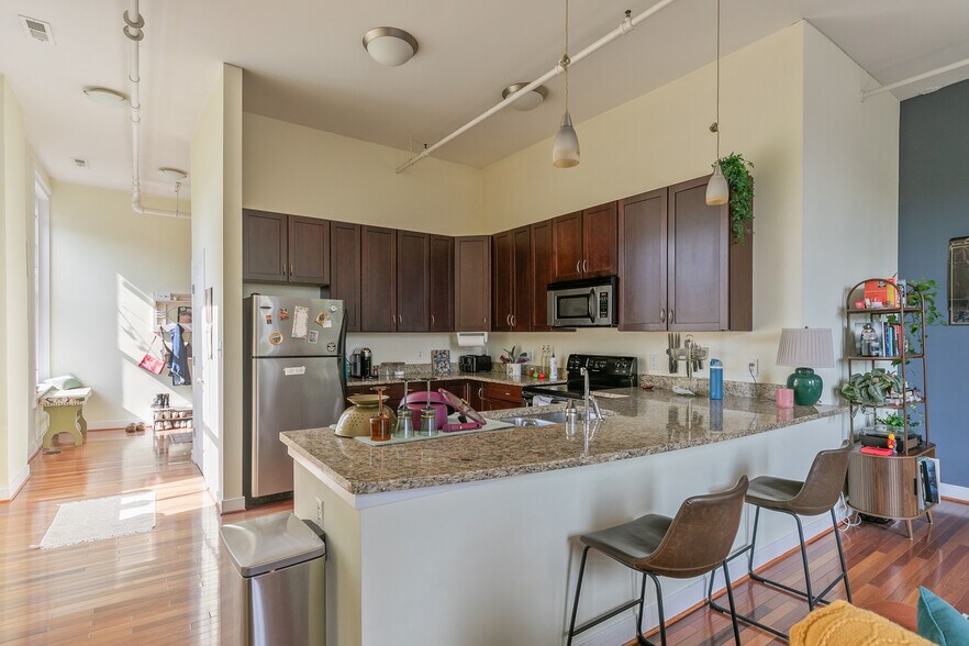 More Photos Of 119-123 E Broad St, Richmond Apartments For Sale