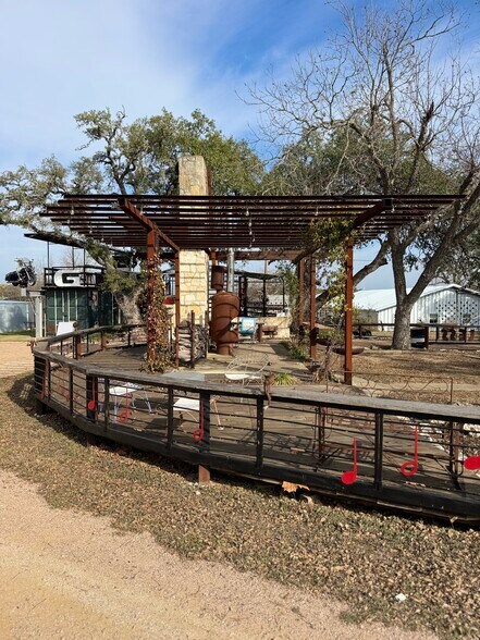 More Photos Of 7080 W Highway 290, Dripping Springs General Retail For Lease