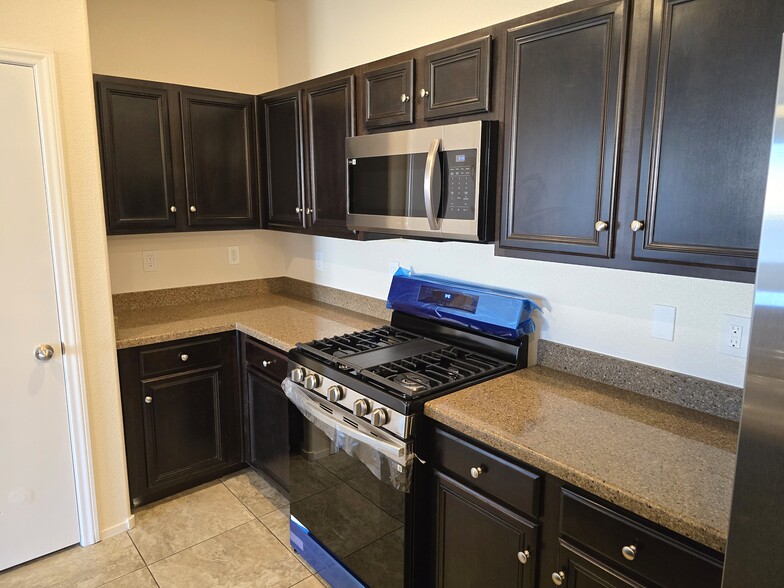 More Photos Of 4300 N Lamont St, Las Vegas Apartments For Sale