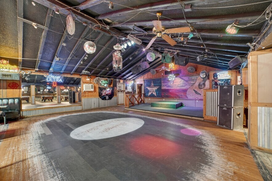 More Photos Of 304 FM 148, Terrell Sports And Entertainment For Sale