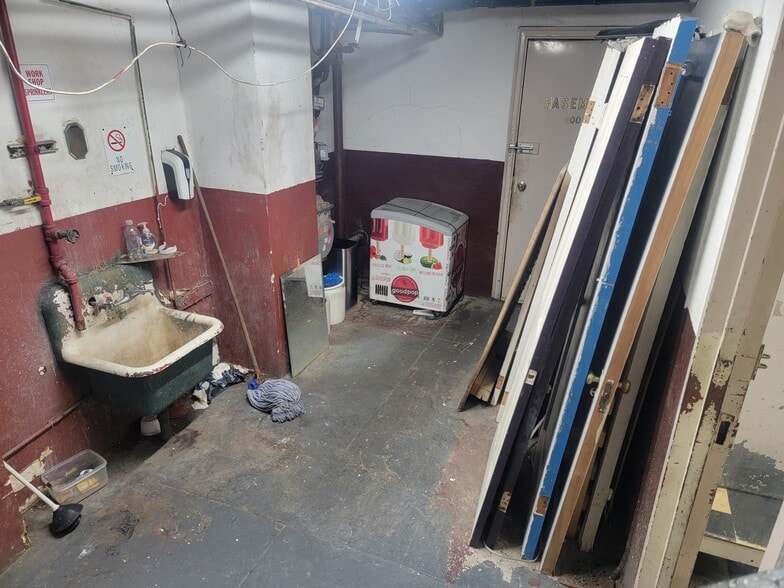 More Photos Of 1-3 University Pl, New York Apartments For Lease