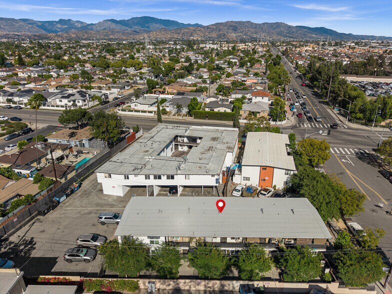 More Photos Of 12515 Saticoy St, North Hollywood Apartments For Sale
